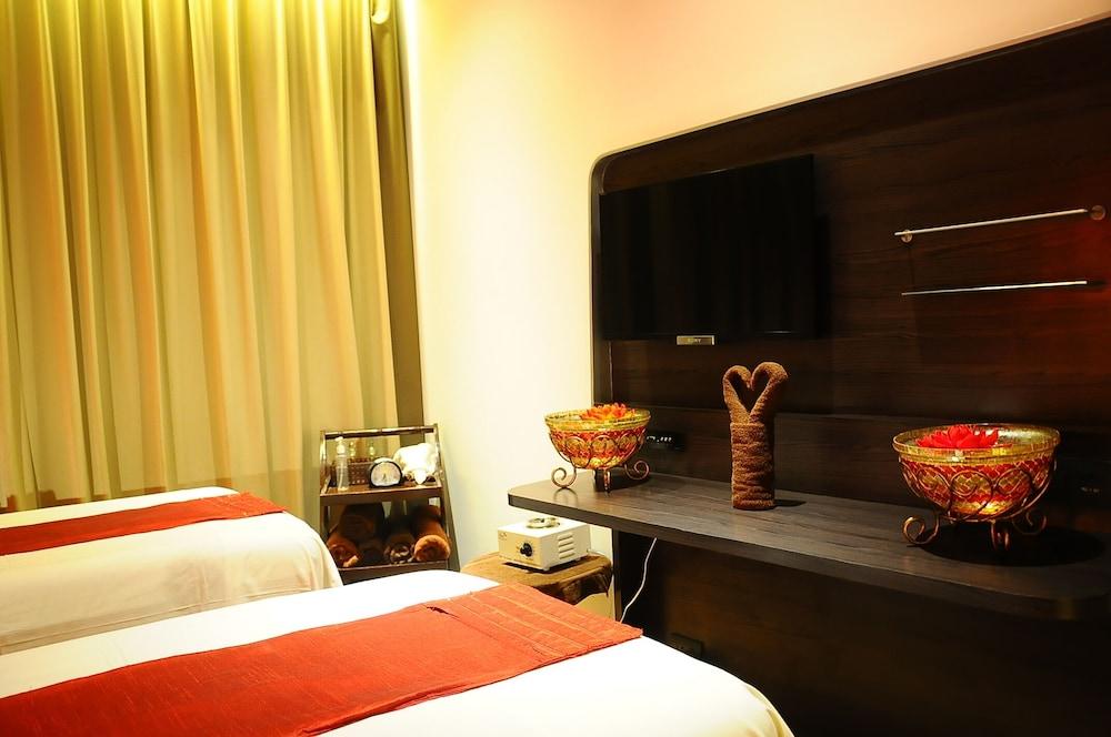 Park Inn By Radisson Gurgaon Bilaspur Manesar Exterior photo